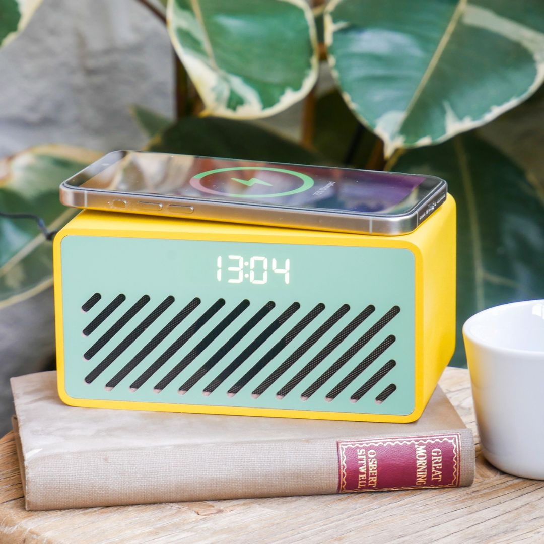 Rise Mix Wecker mit kabellosem Ladegerät und Bluetooth-Lautsprecher