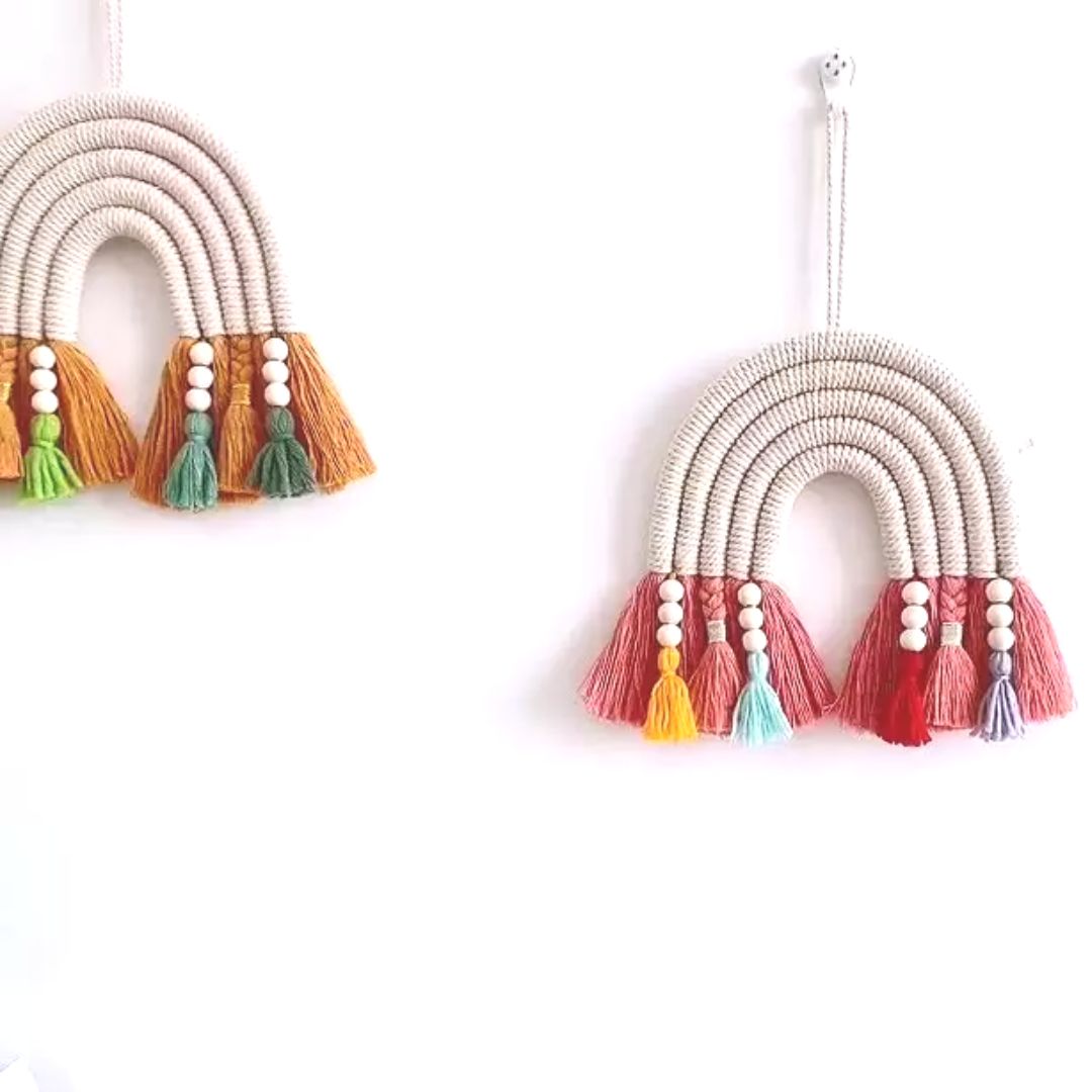 Makramee Regenbogen mit Quasten ocker