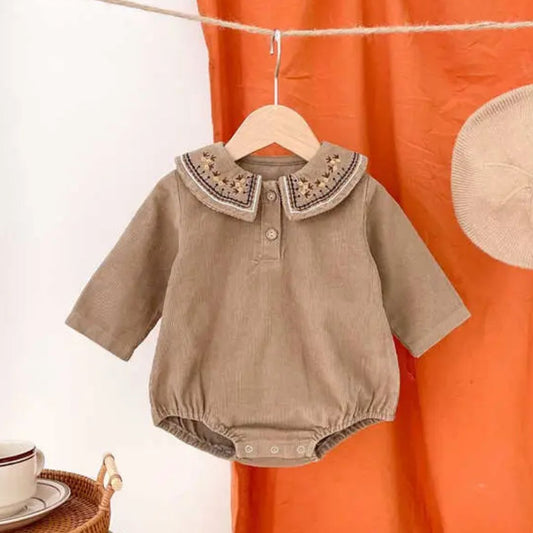 Baby Body aus Cord mit besticktem Kragen braun