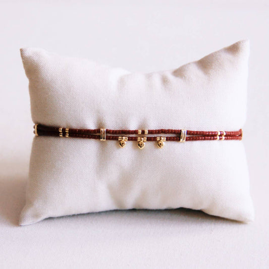 Doppeltes Miyuki-Armband mit 3 Mini-Herzen - Dunkelbraun