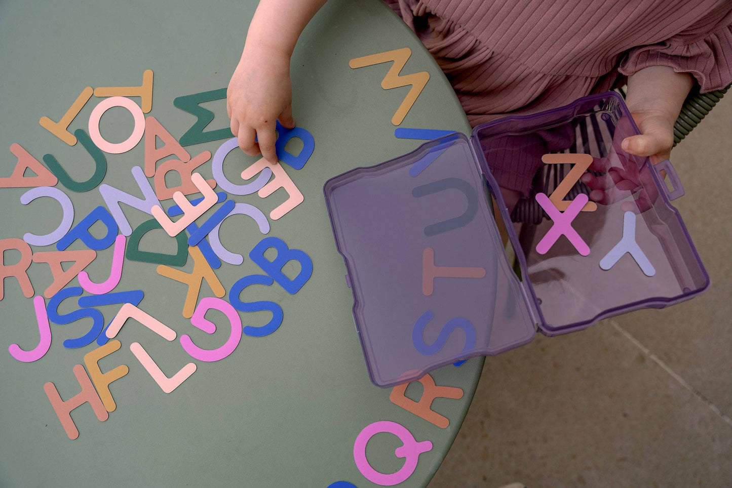 Magnetisches Alphabet 61 Große Großbuchstaben