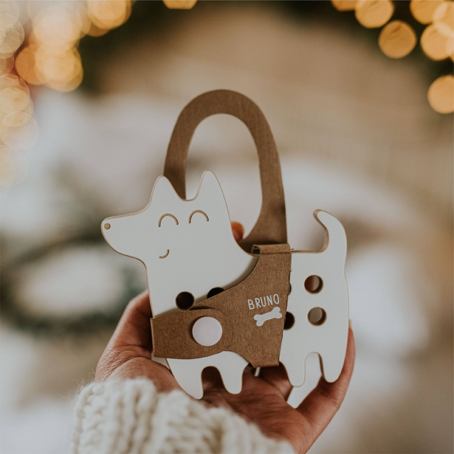 Kleines Schnürspielzeug aus Holz 'Bruno'