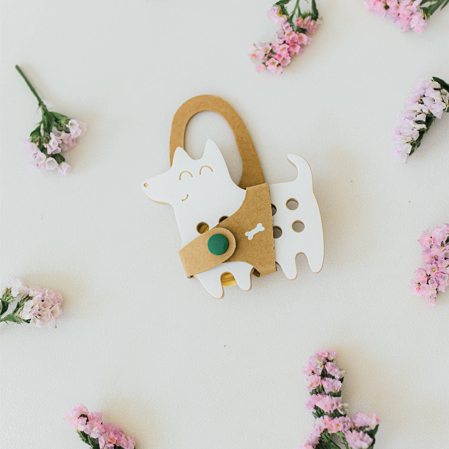 Kleines Schnürspielzeug aus Holz 'Bruno'