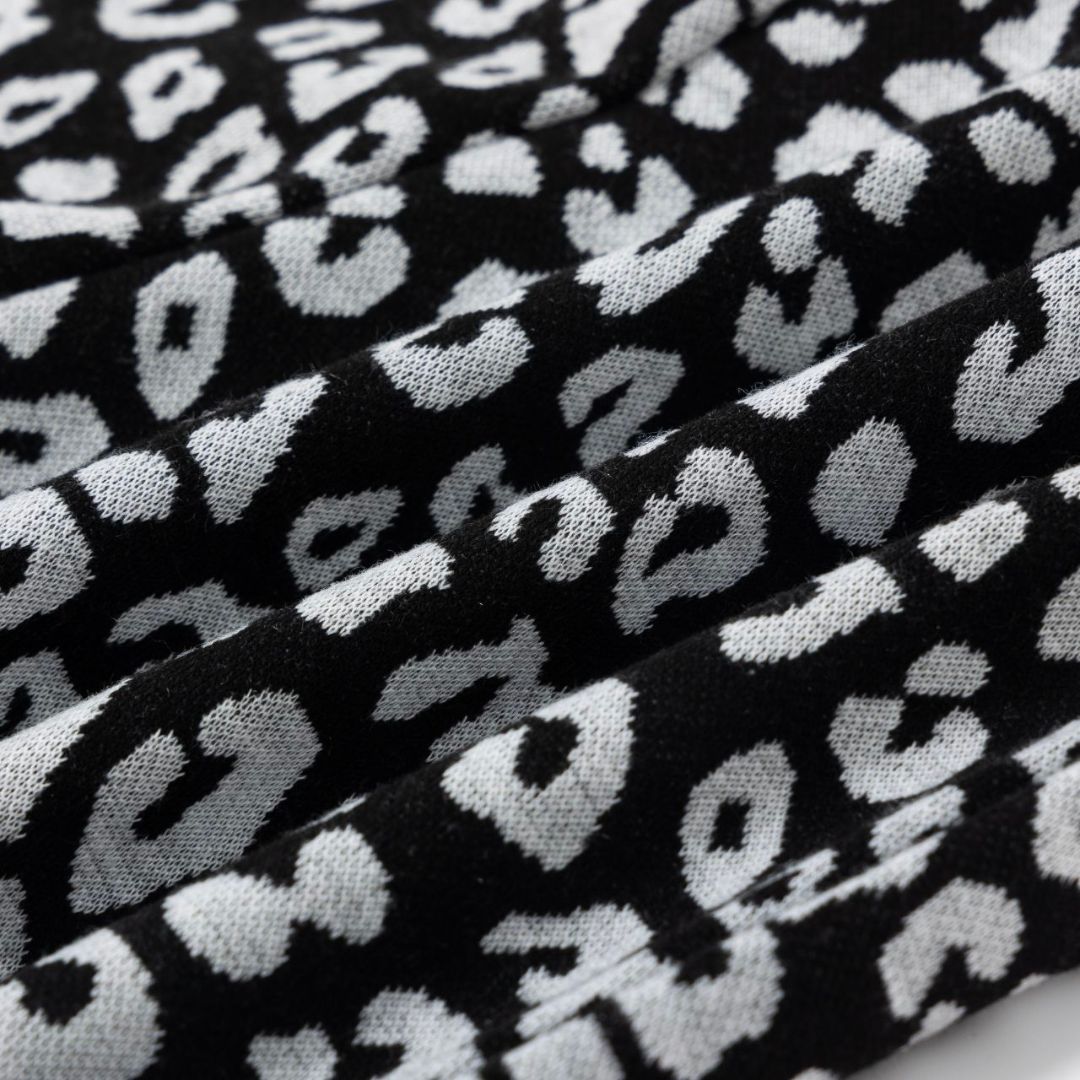 Mädchenhose mit Leopardenmuster