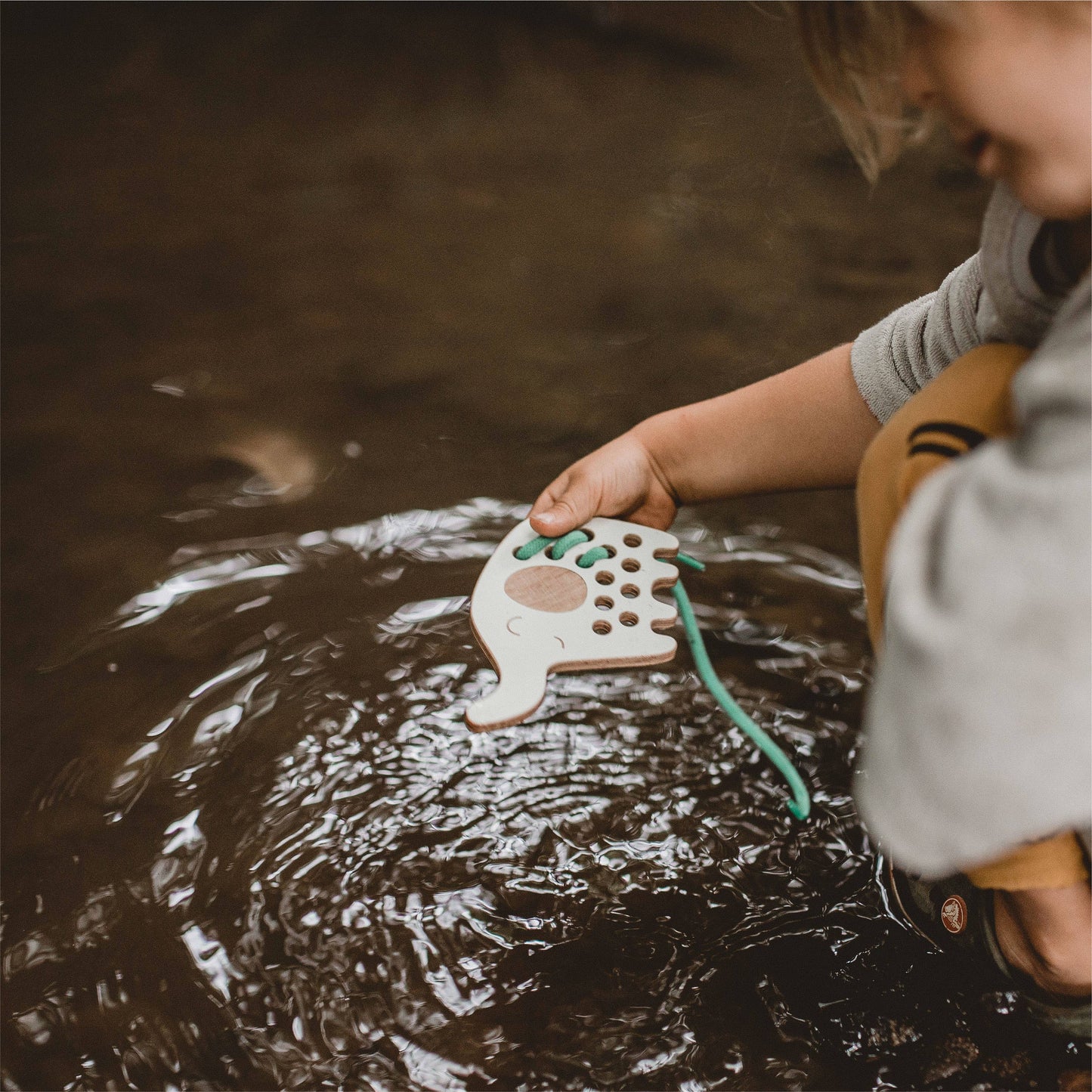 Kleines Schnürspielzeug aus Holz 'The Elephant'
