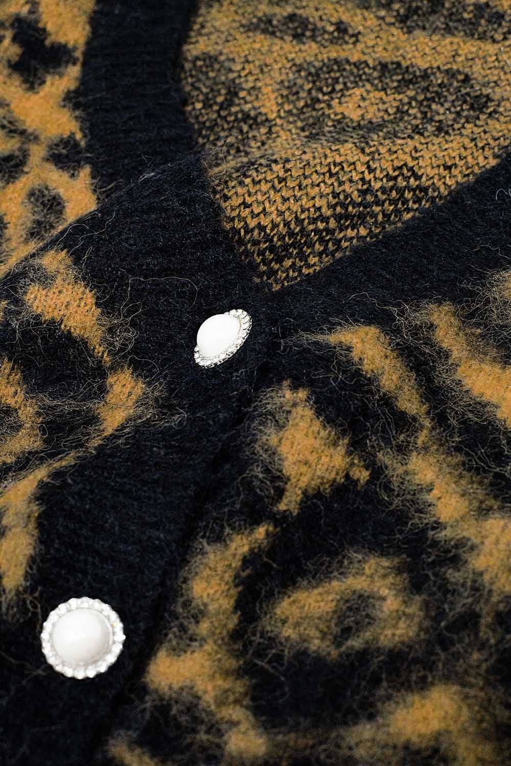 Leopardenmuster Strickjacke aus Wollstrick in Camel