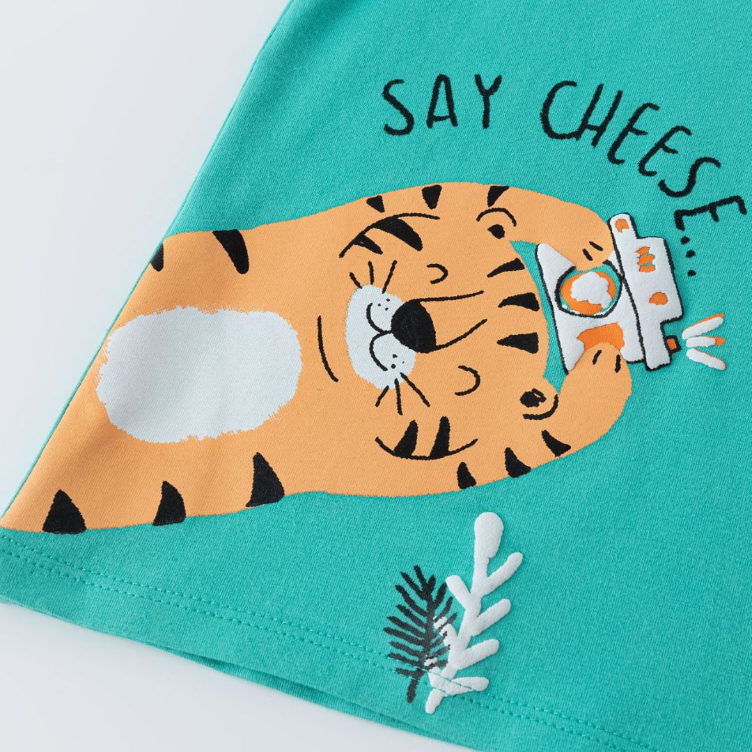 T-Shirt grün mit Tiger "Say Cheese"