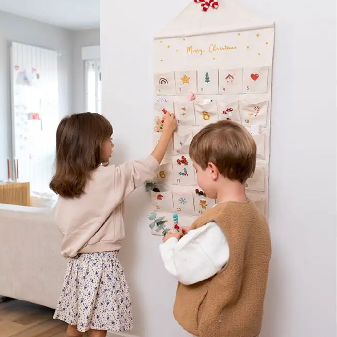 Adventskalender mit Stofftaschen