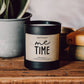 Duftkerze 'me time' schwarz