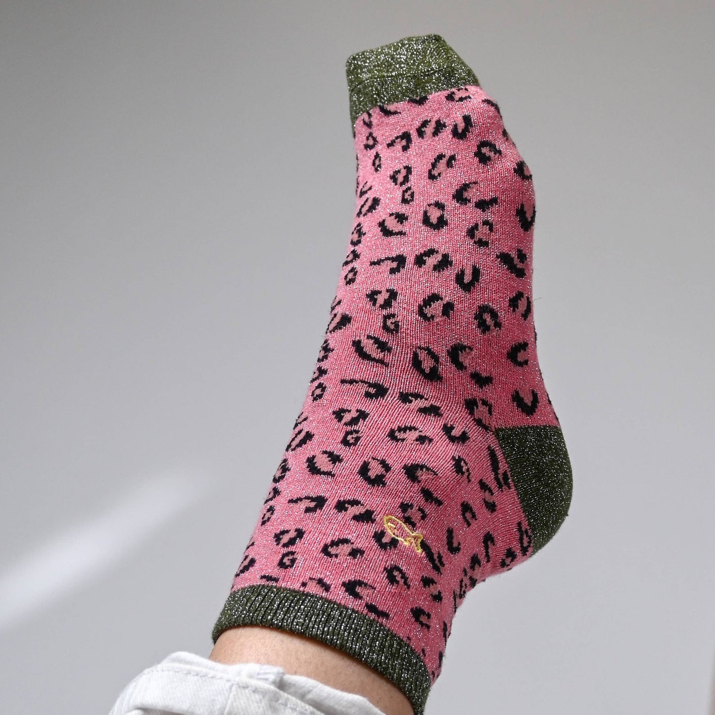 Socken mit Leopardenmuster rosa/silber