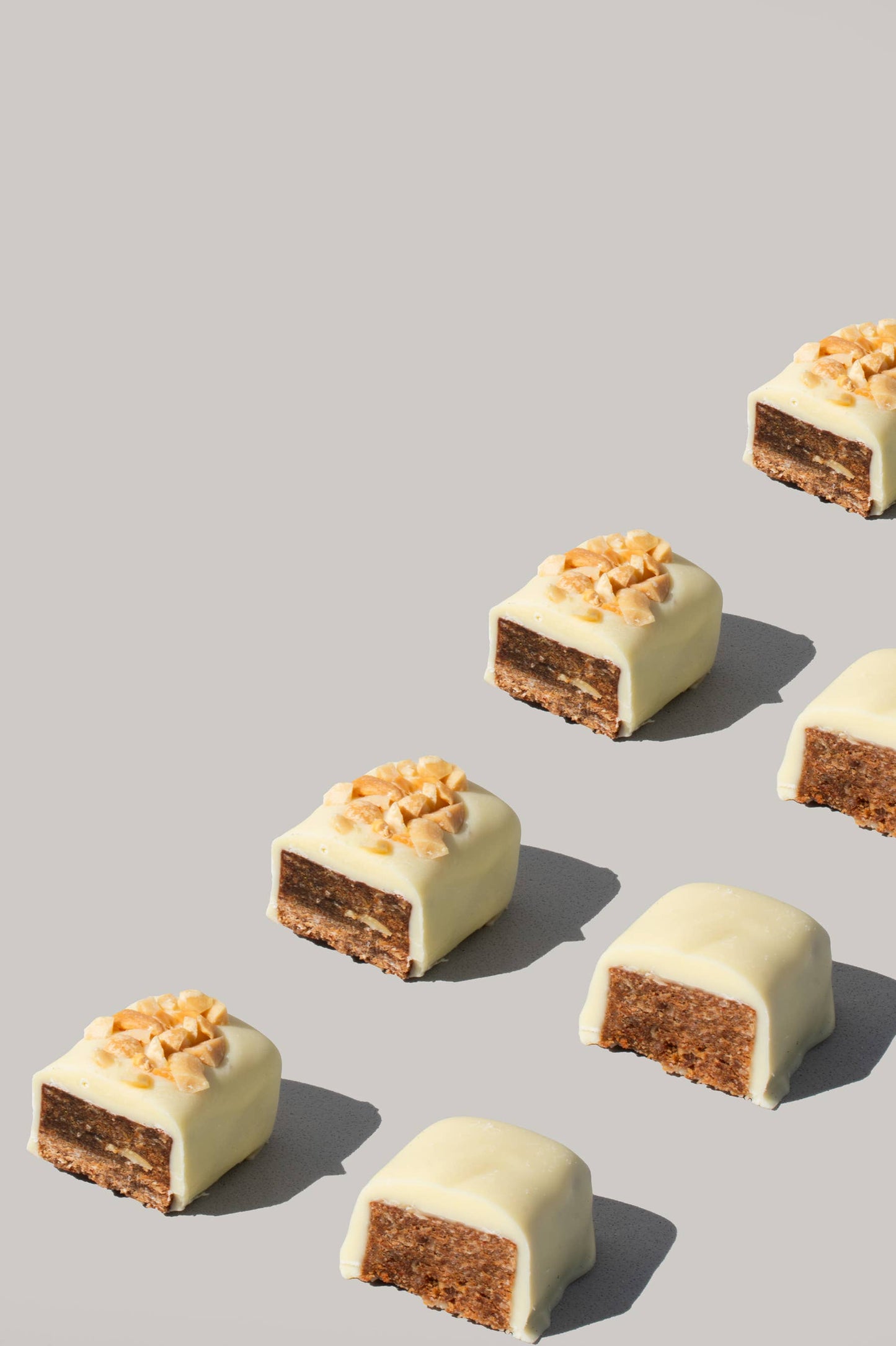 Schokoriegel 'Erdnuss - love at first bite' weiße Schokolade