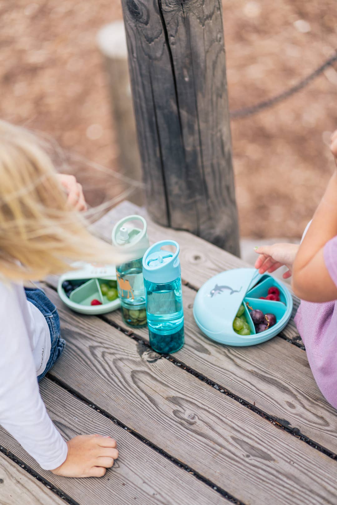 Wasserflasche 2 in 1 mit abnehmbarem Bodenbecher blau