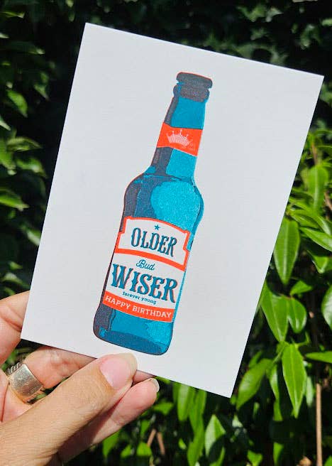 Riso-Druck Grußkarte „Older BUD Wiser“ – lustige Geburtstagskarte