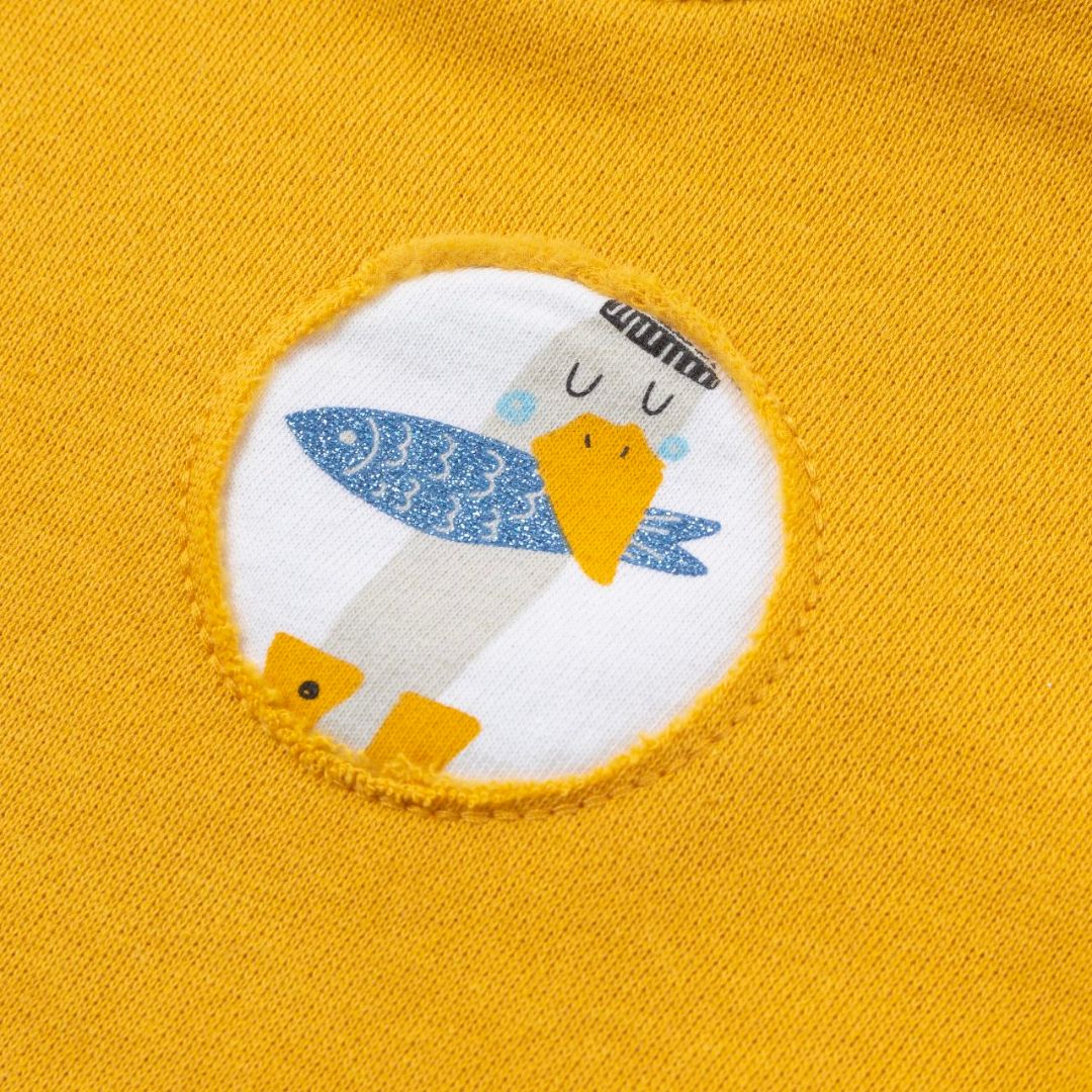 Sweatshirt gelb mit süßer Möwe