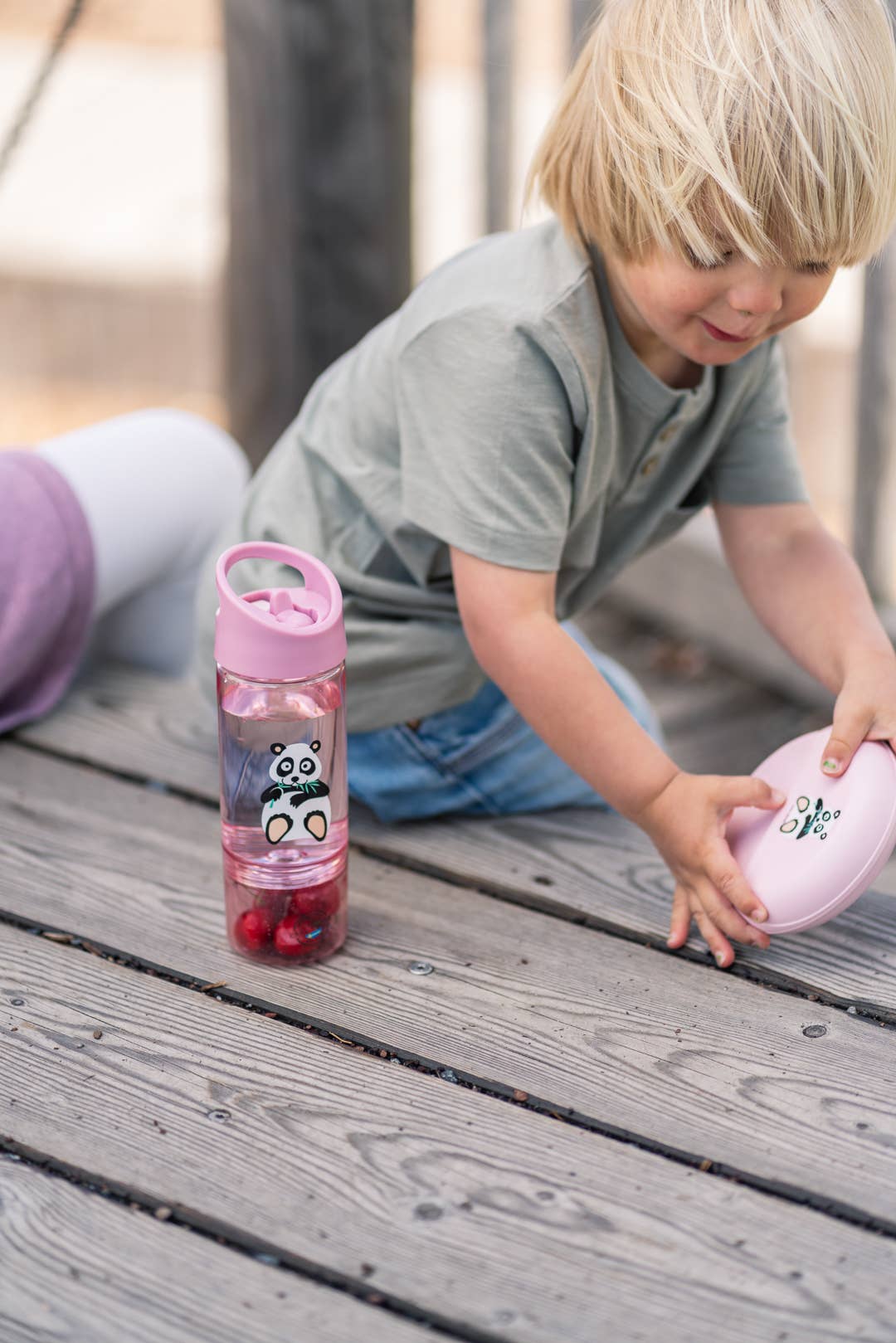 Wasserflasche 2 in 1 mit abnehmbarem Bodenbecher rosa