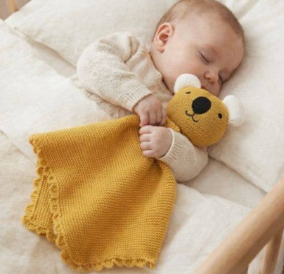 Baby | Gestricktes Koala-Doudou 100 % Baumwolle senfgelb