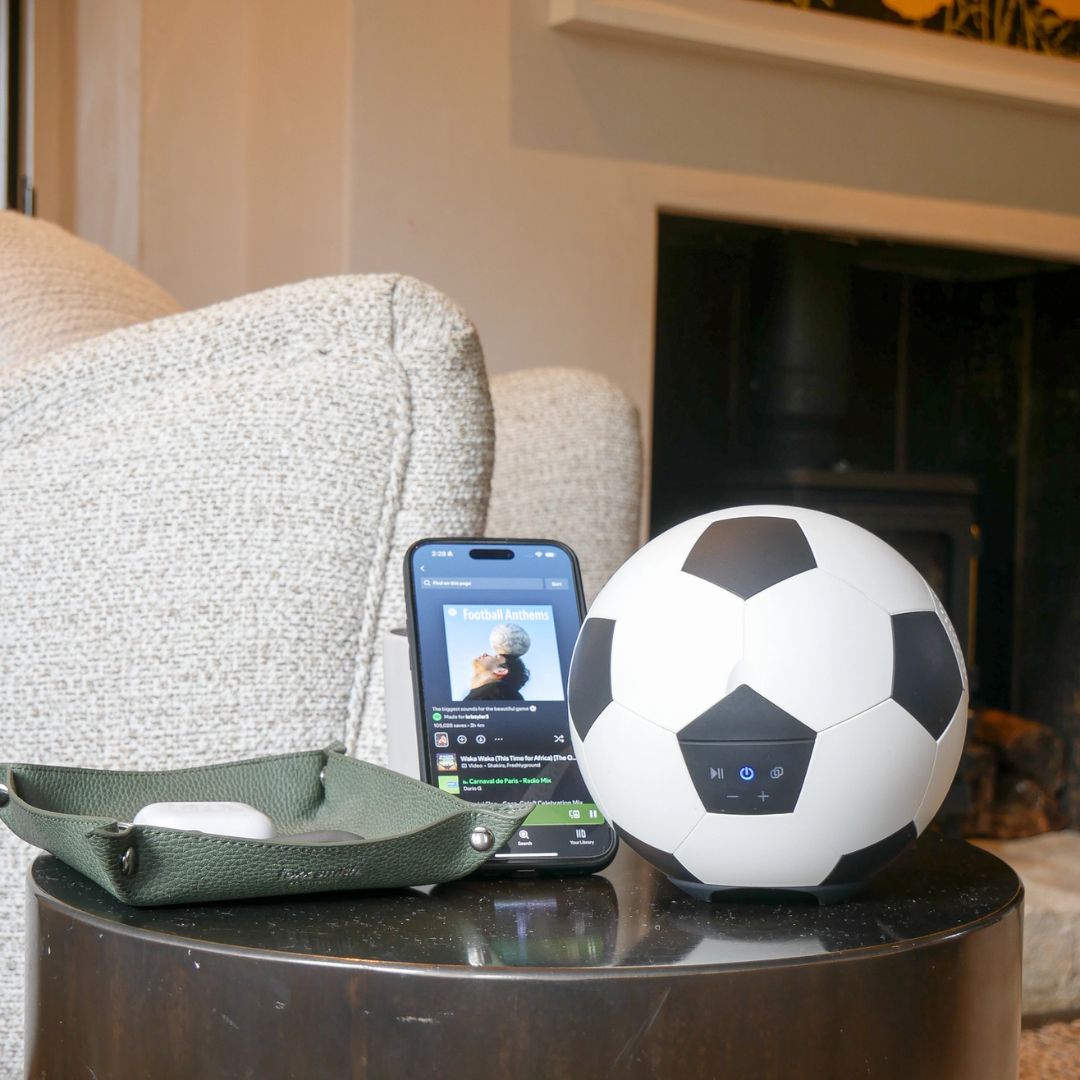 Bluetooth-Lautsprecher 'Fußball'