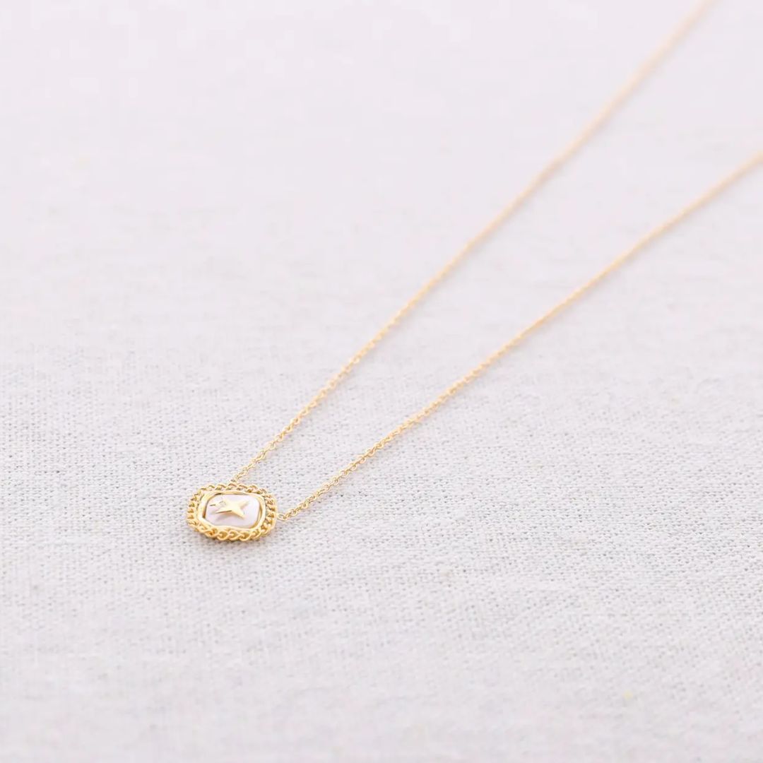 Damen Halskette gold mit quadratischem Perlmuttanhänger