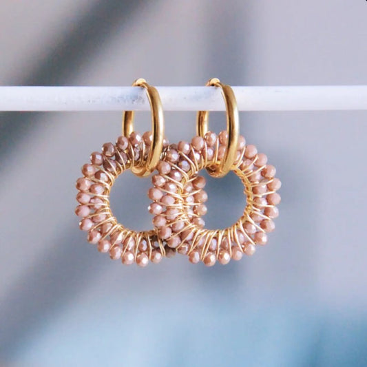 Damen Ohrringe mit runden Facetten-Anhängern mokka