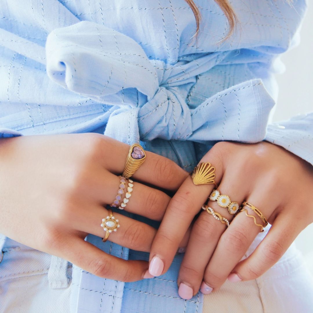 Damen Ring mit dekorativem Muster gold