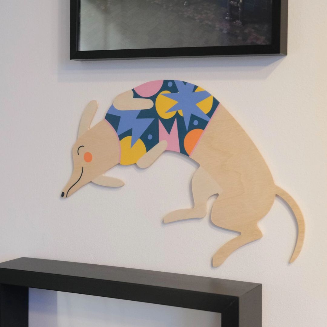 Hölzerne Wanddekoration 'WINSTON DER DACKEL'