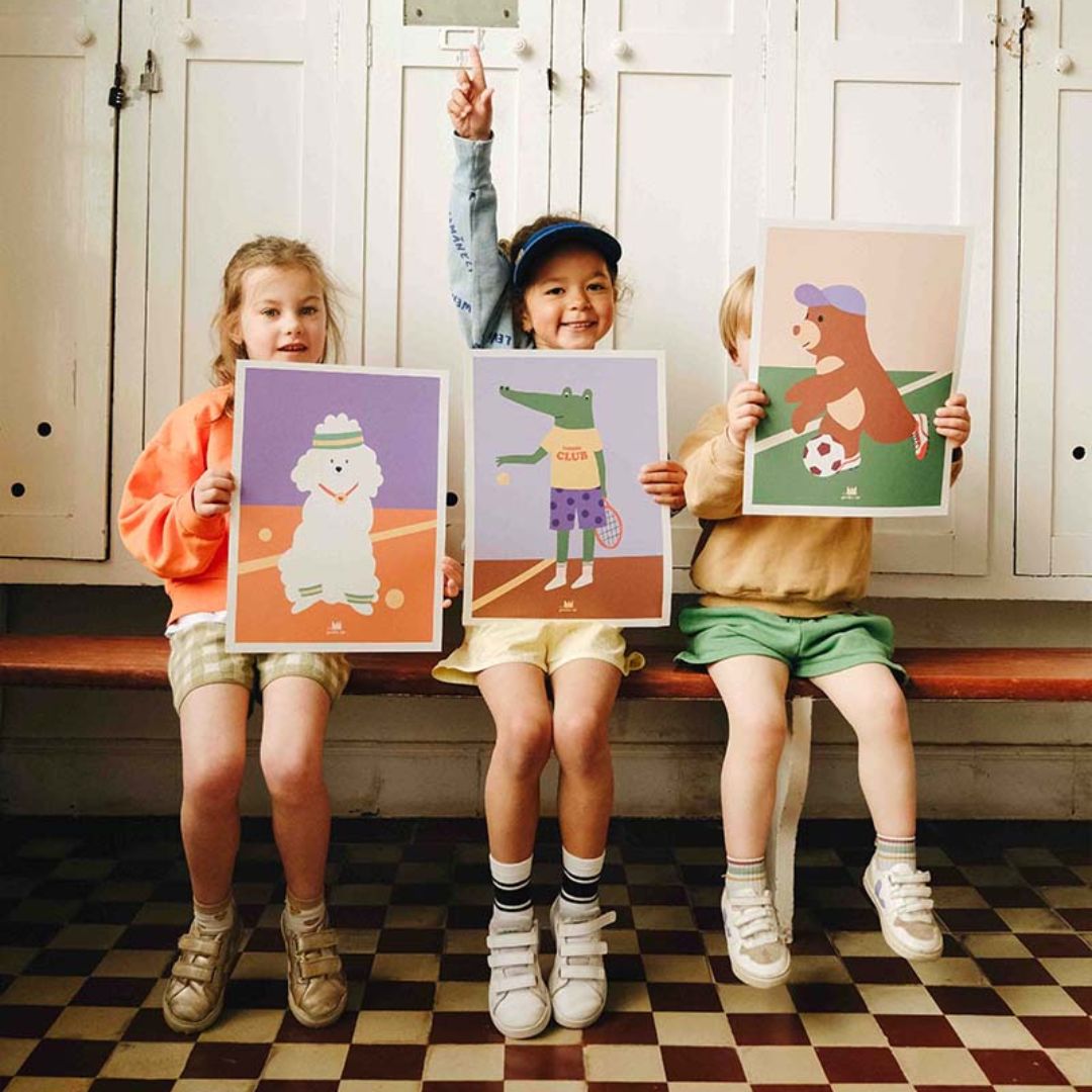 Kunstdruck 'Bär mit Mütze und Fußball' 30 x 40 cm