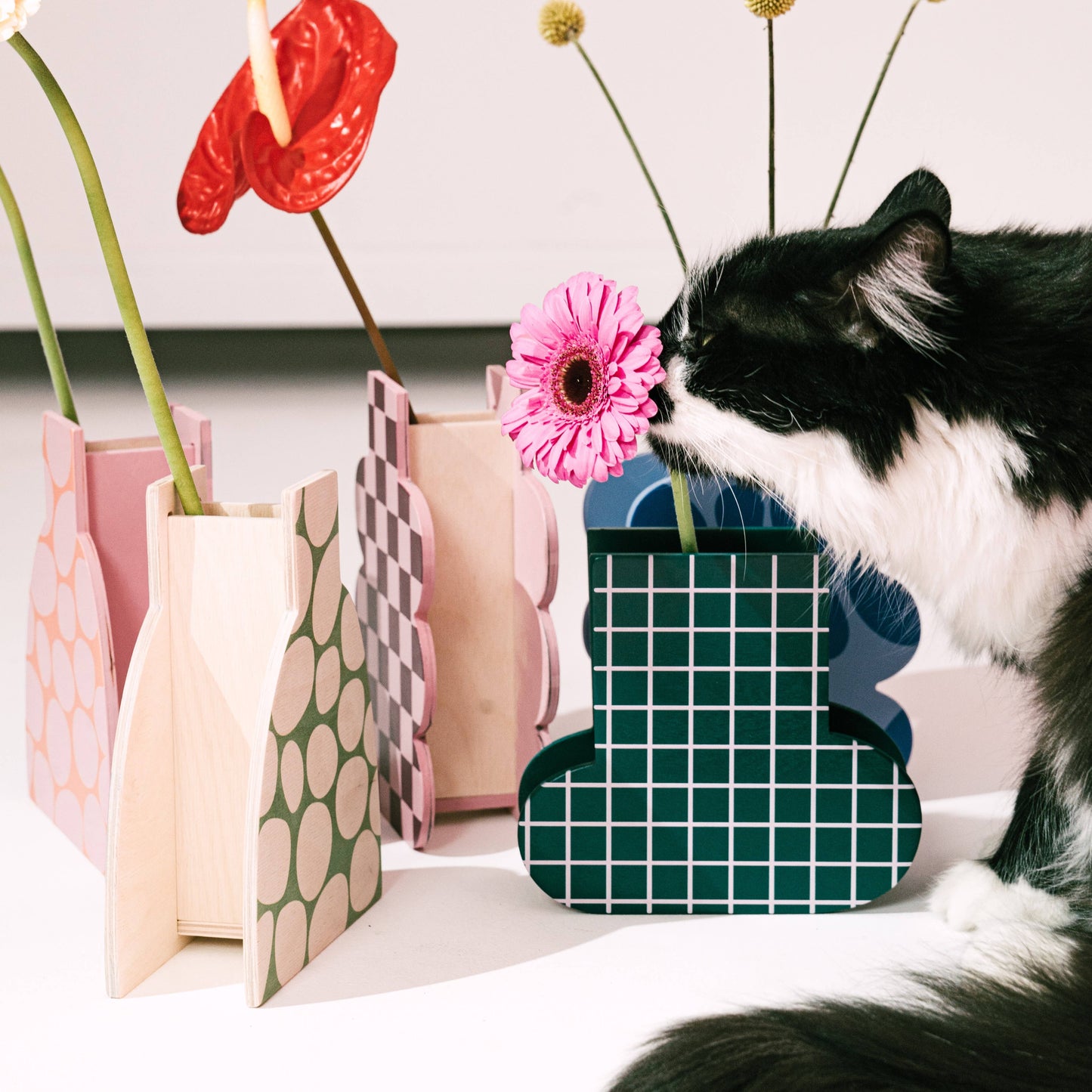 Holzvase 'WAVE' grün/mint