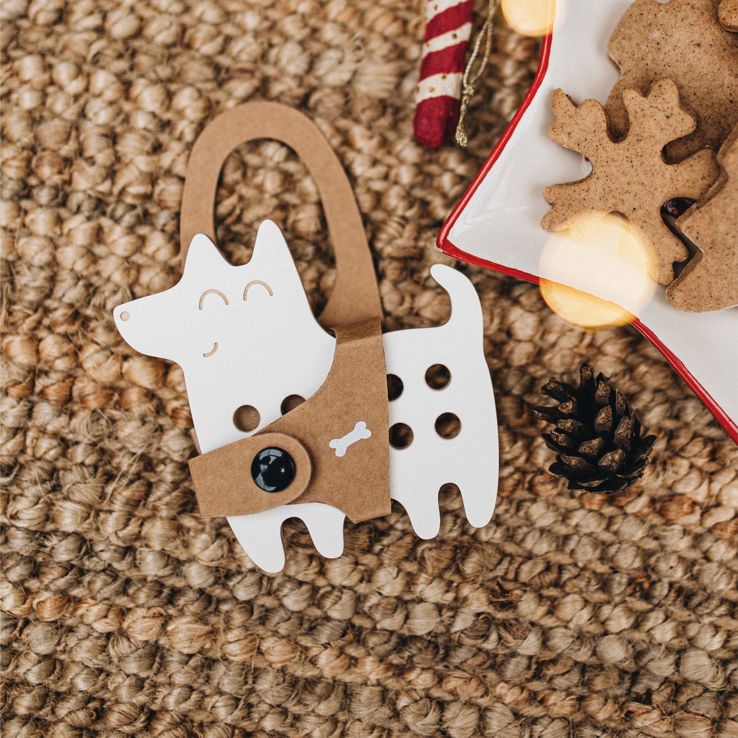 Kleines Schnürspielzeug aus Holz 'Bruno'