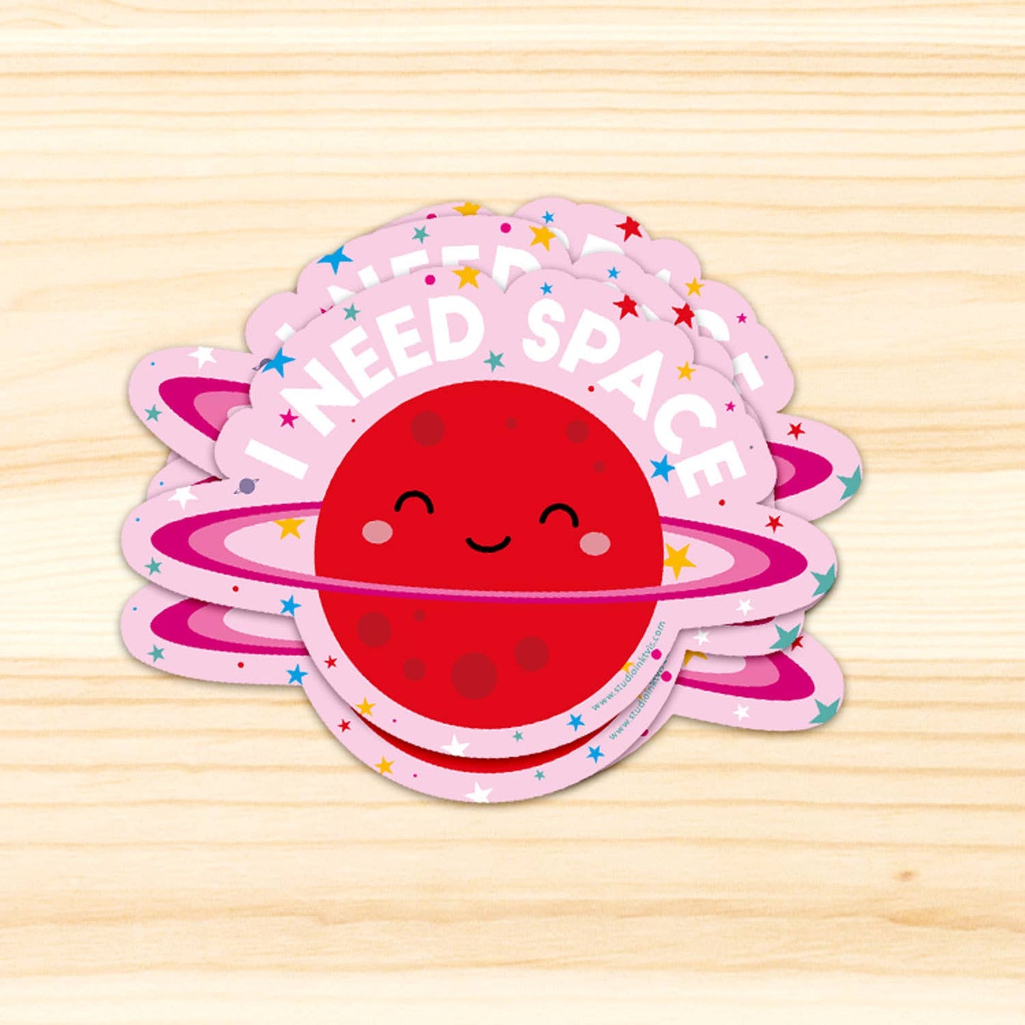 Sticker „I need space“ – Trendiger Aufkleber für Kawaii-Liebhaber