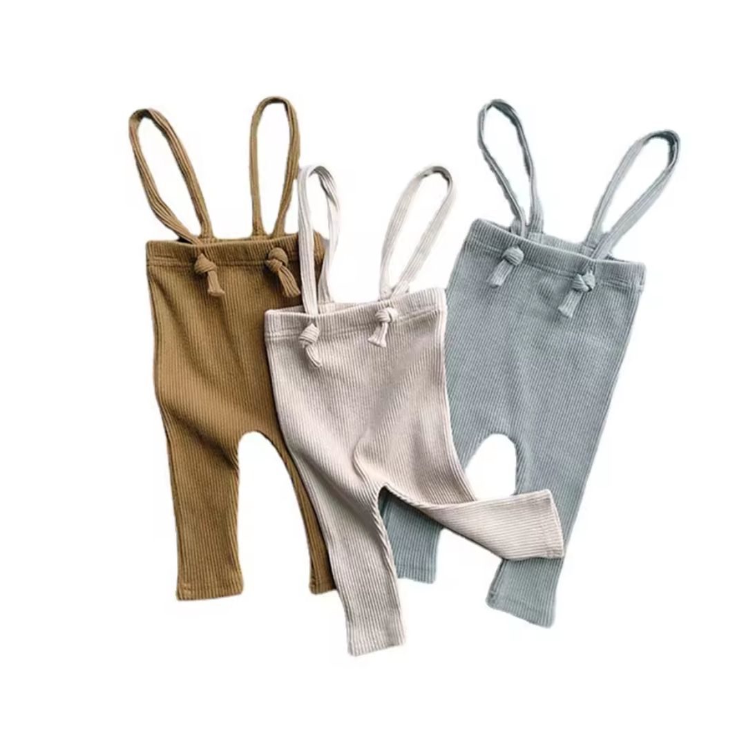 Gerippte Baby Leggings mit Trägern aus Bio Baumwolle