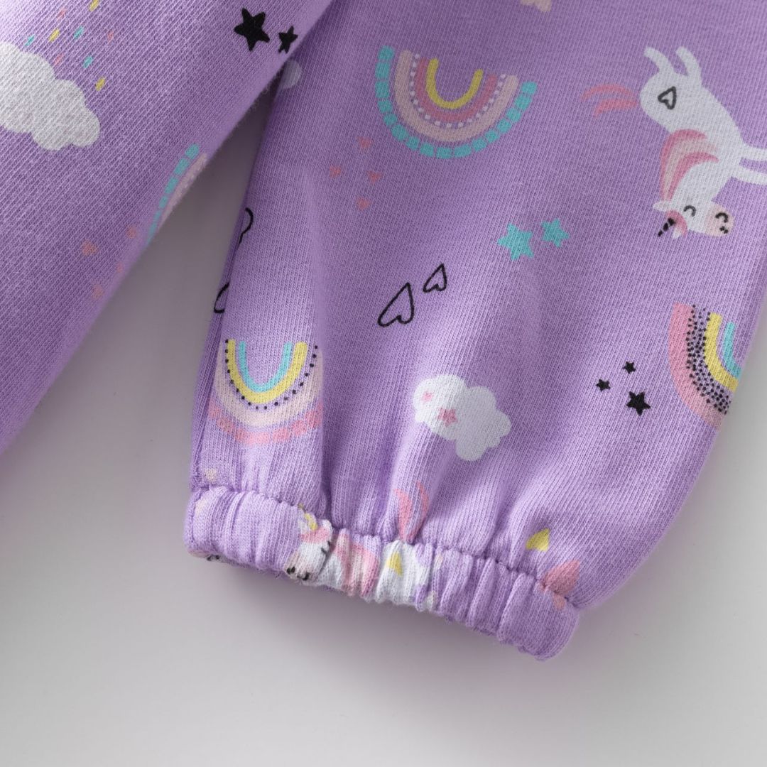 Baby Sweatshirtkleid mit Allovermuster flieder