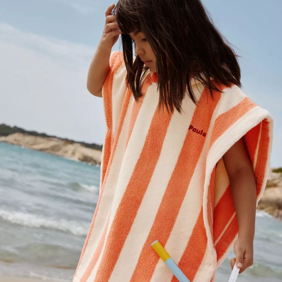 Gestreifter Badeponcho für Kinder korall personalisierbar