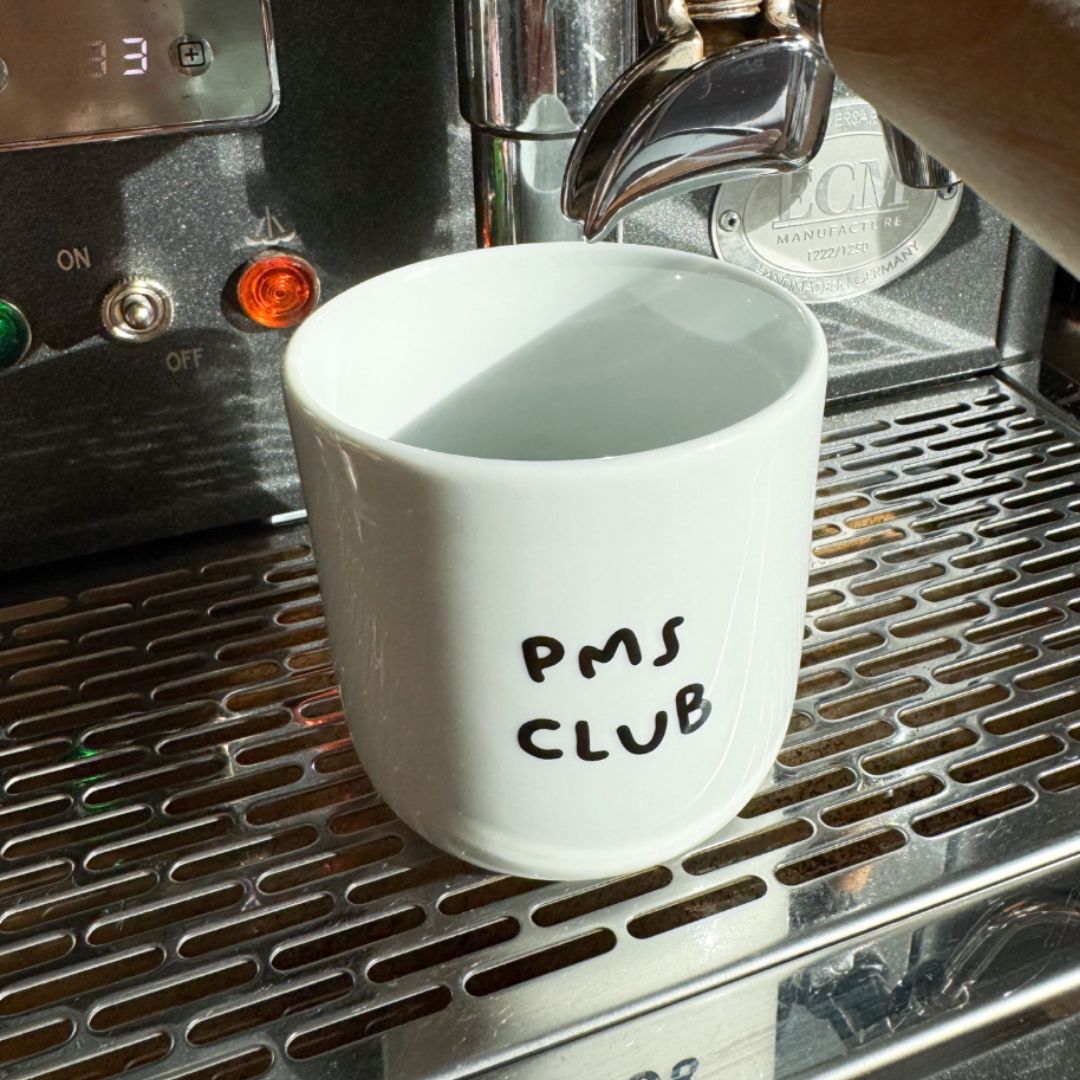 Porzellan Becher 'PMS Club'