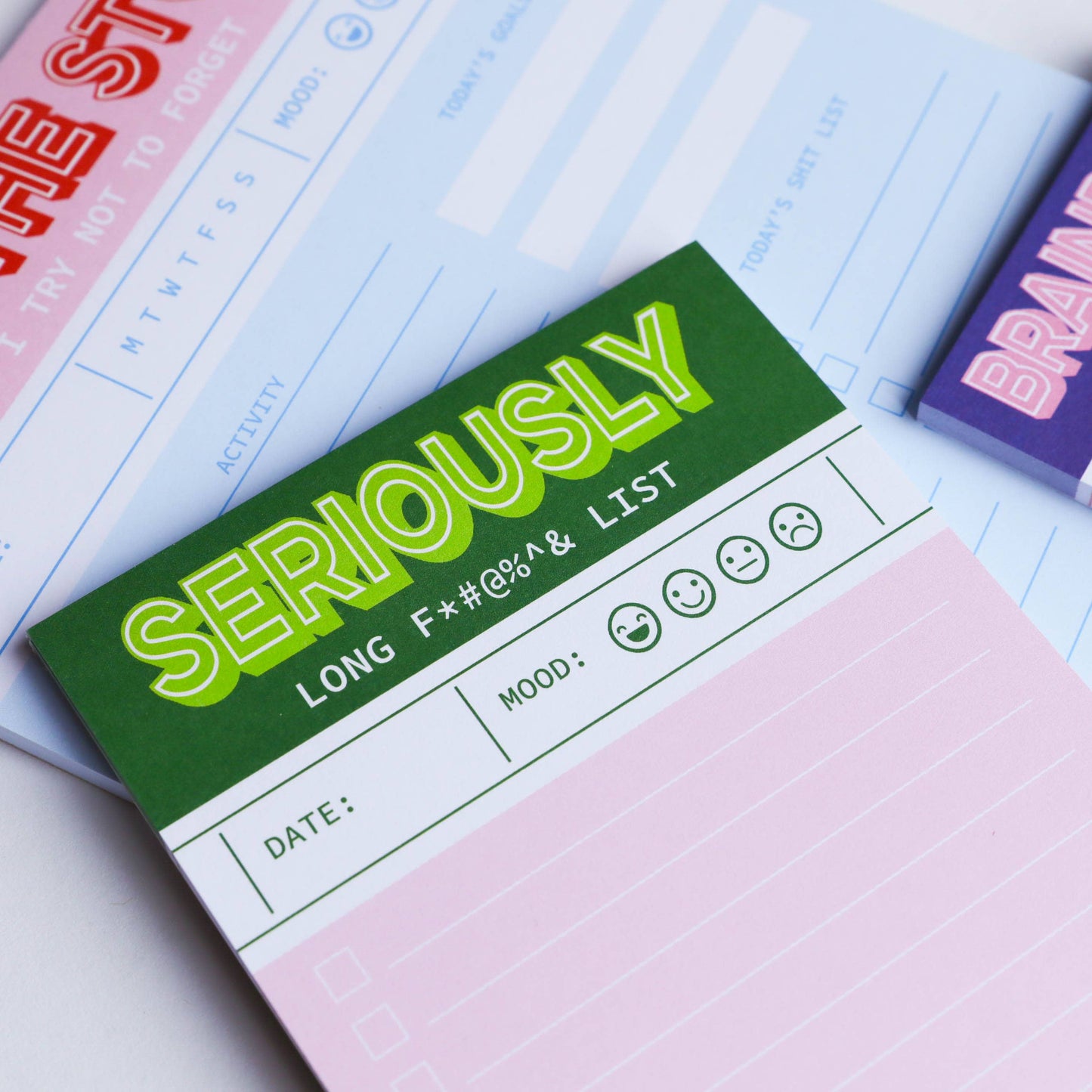 Grün-pinker, lustiger Notizblock „Seriously long funking To-Do-Liste“