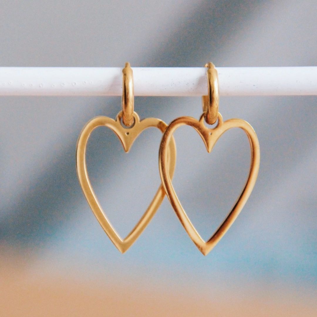 Damen Ohrringe mit langem Herz in Gold