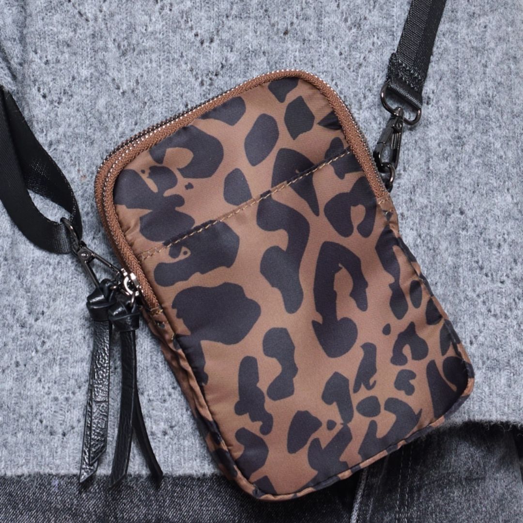 Damen Umhängetasche Handytasche 'Wild' camel/leo