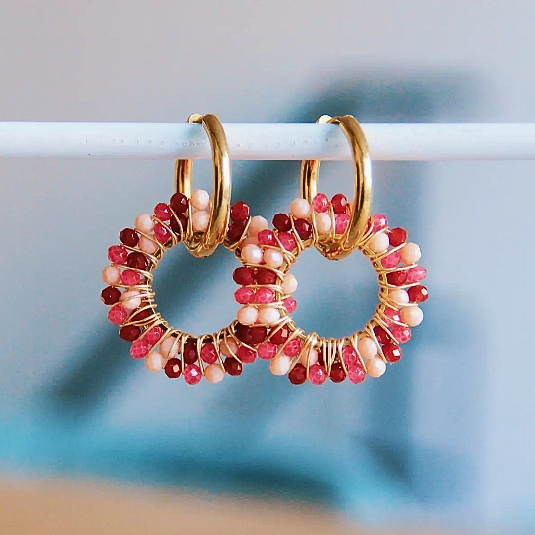 Ohrring mit runden Facettenanhängern pink/rot
