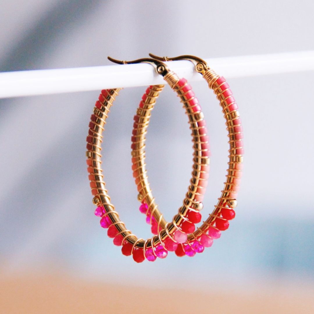 Damen Creolen oval mit Facetten und Miyukis rot/rosa