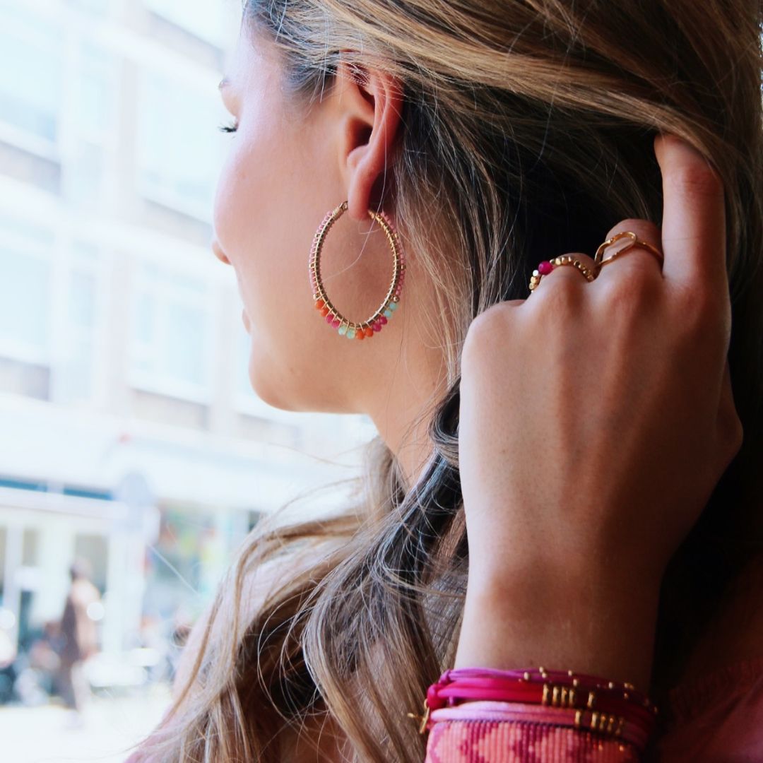 Damen Creolen oval mit Facetten und Miyukis rot/rosa