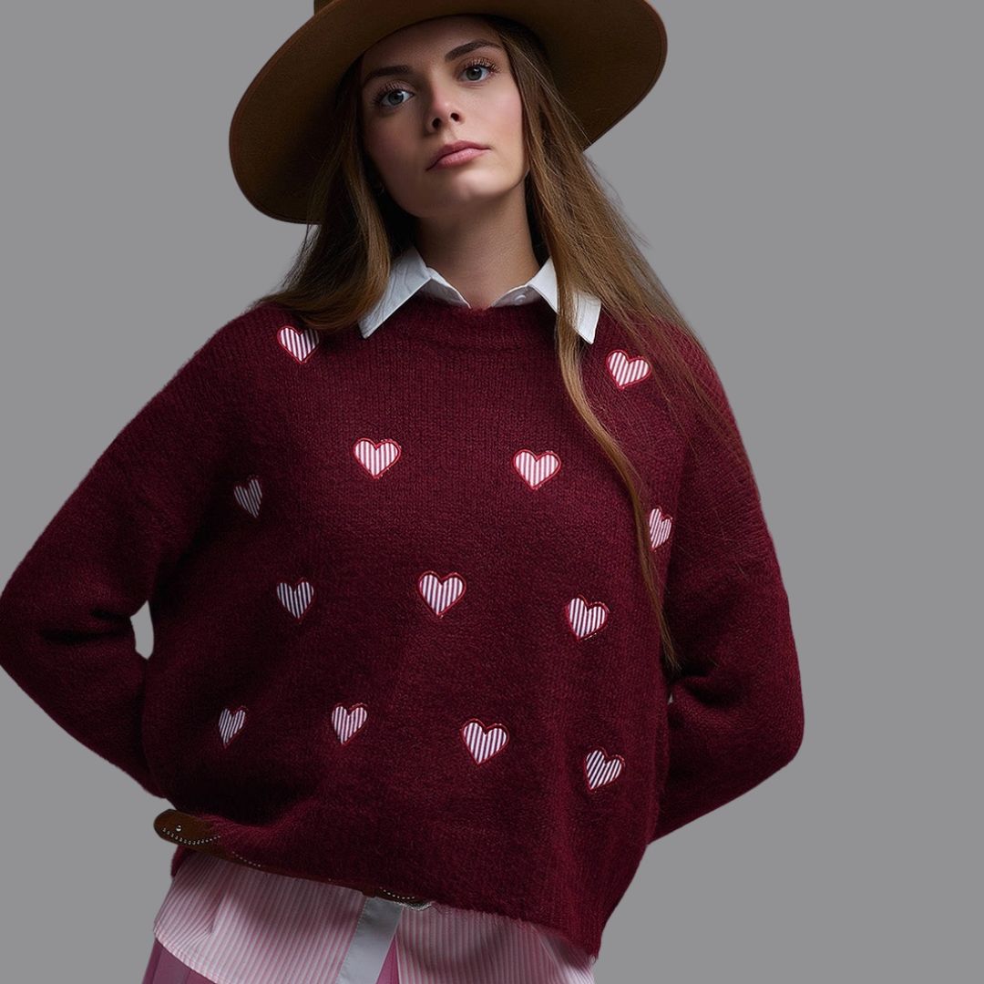 Damen Pullover burgunderrot mit gestreiften Herzen