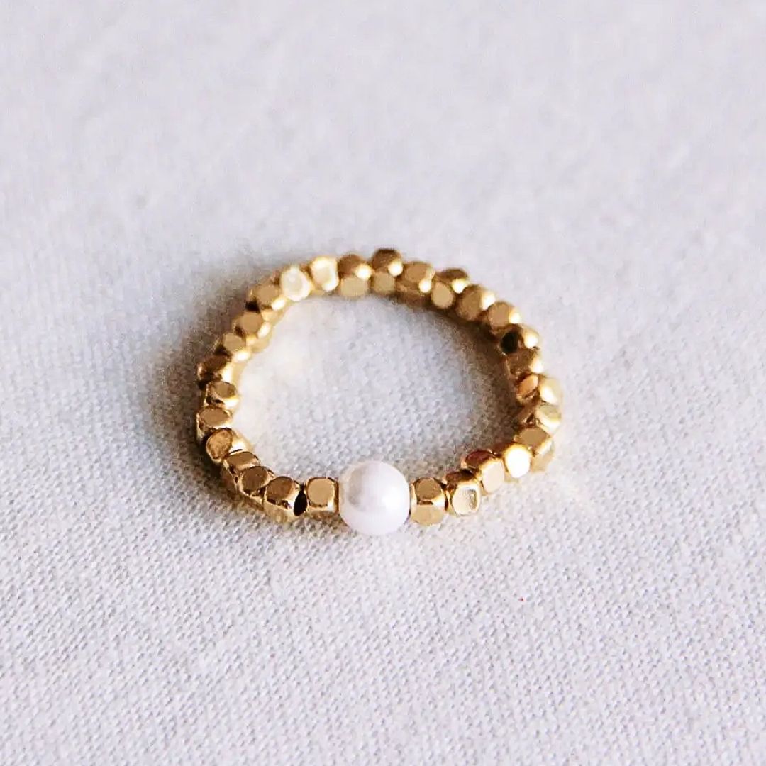 Elastischer Damen Ring mit Naturstein Perle