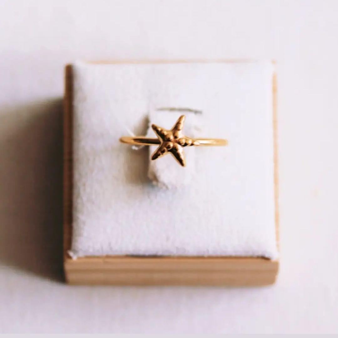 Damen Ring 'Minimalistischer Seestern' gold
