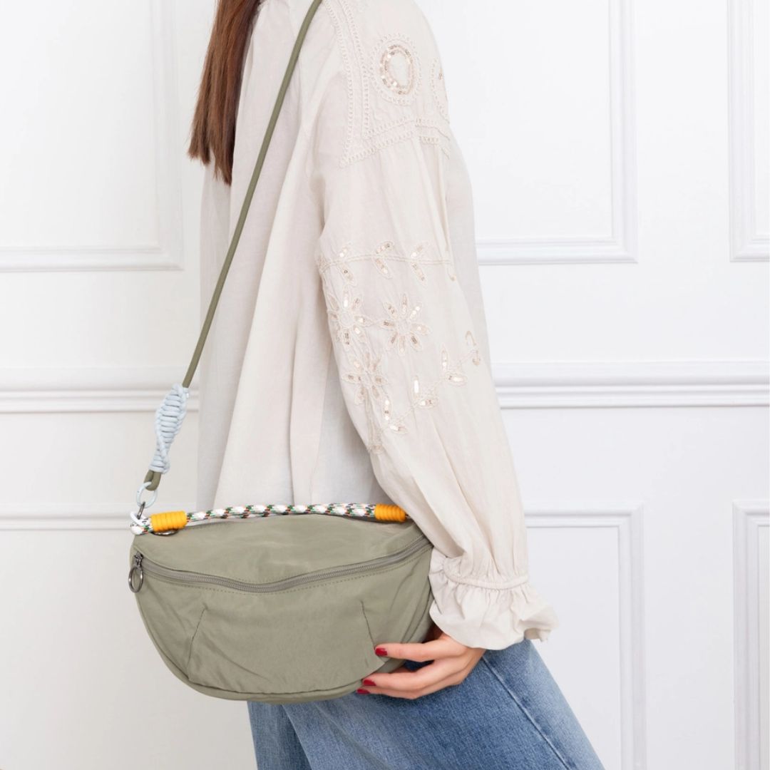 Damen Umhängetasche 'MEDIUM COLORI C-41' olive