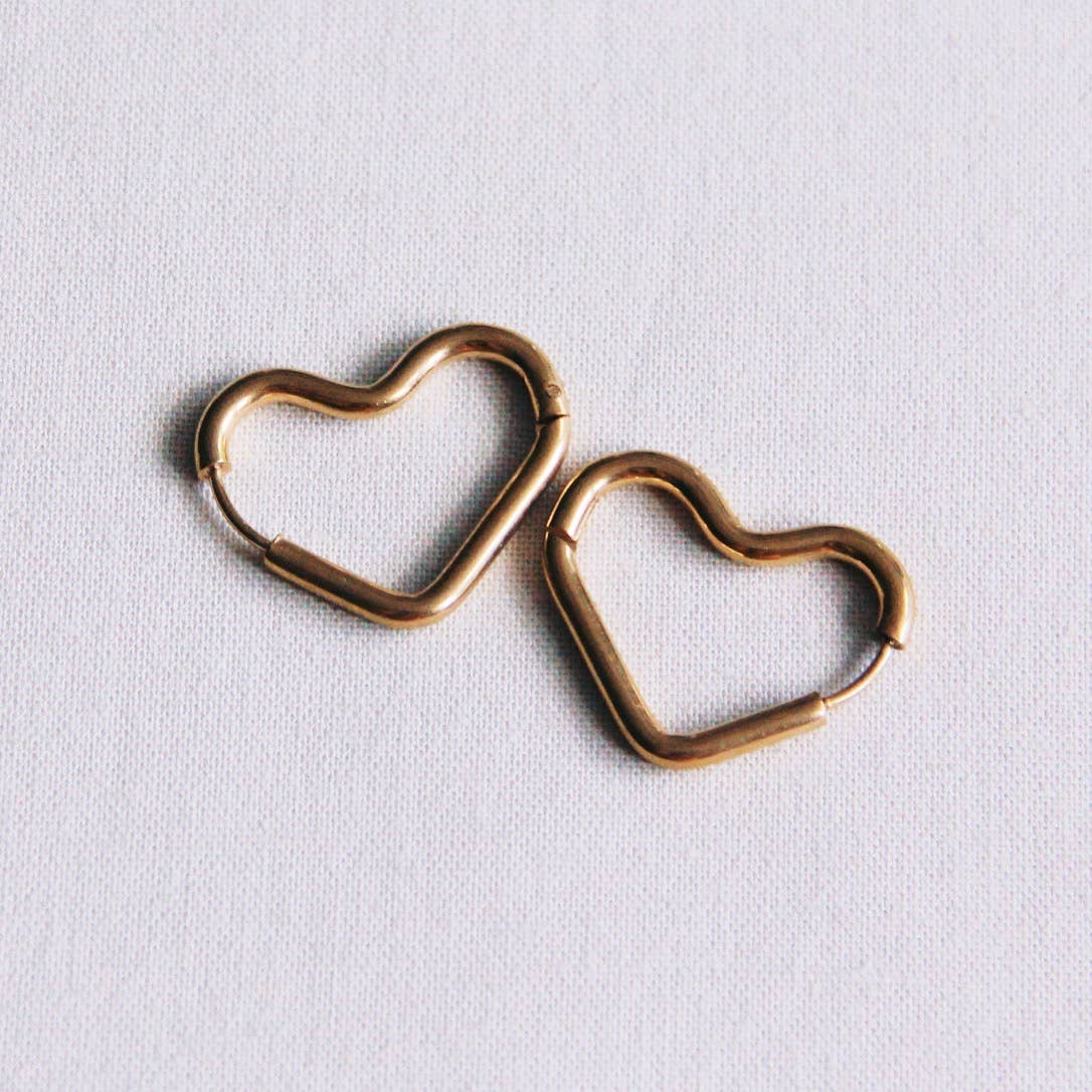 Damen Ohrringe Creolen in Herzform gold