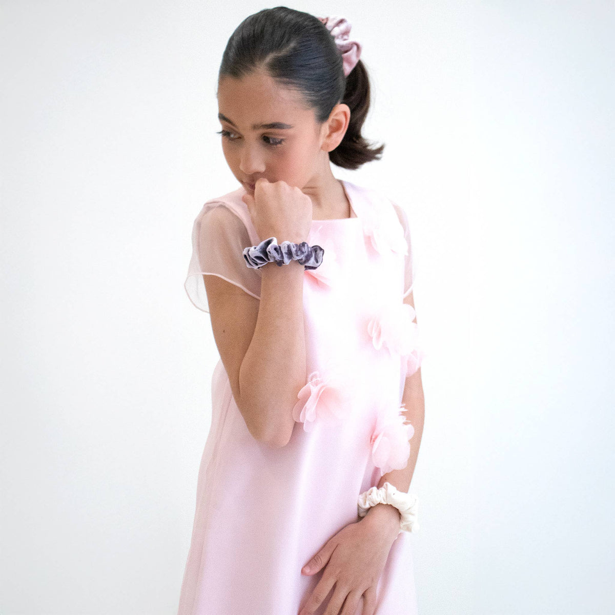 Schimmernder Samt-Haargummi Pirouette Ballerinas rosa