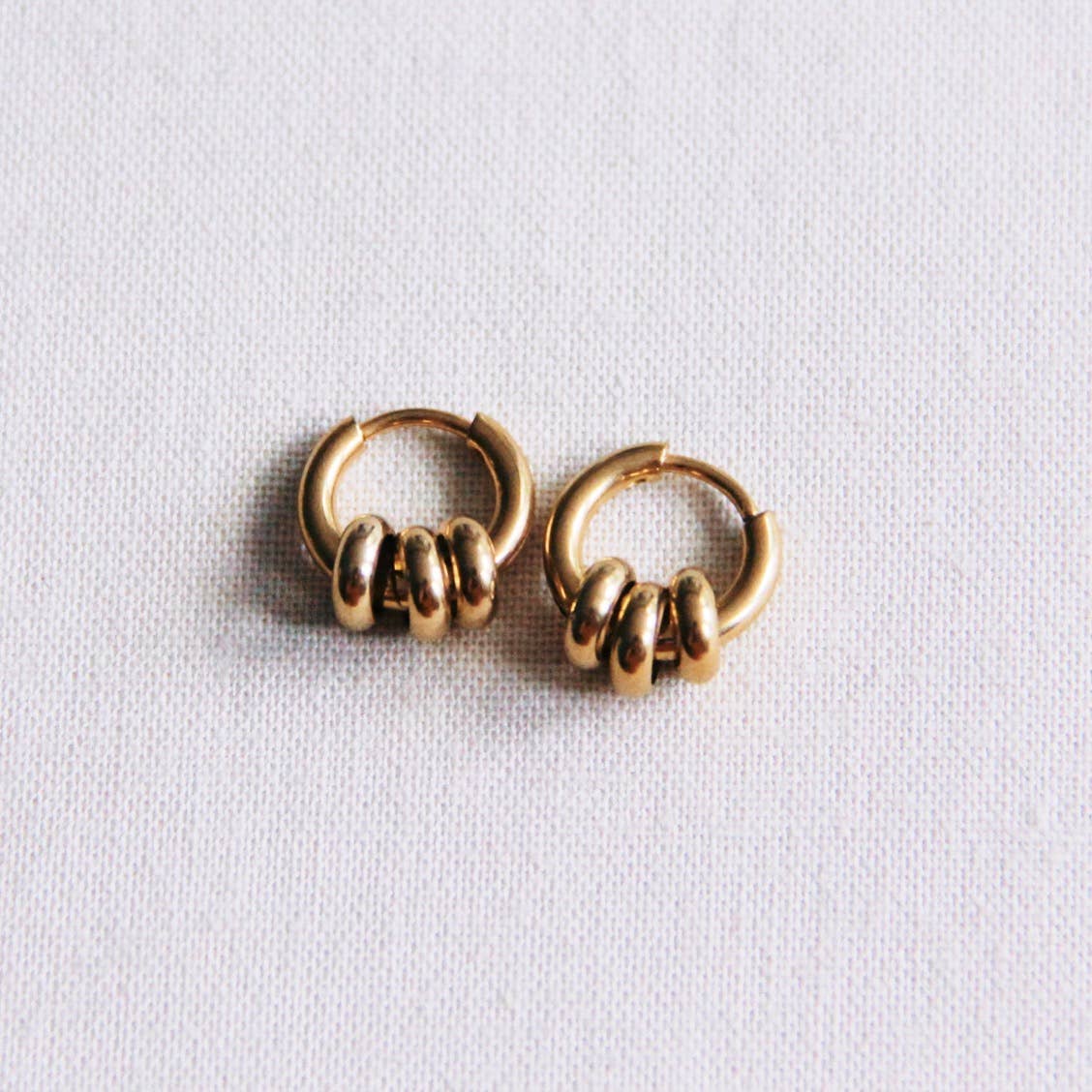Damen Ohrringe Creolen mit 3 Ringen gold