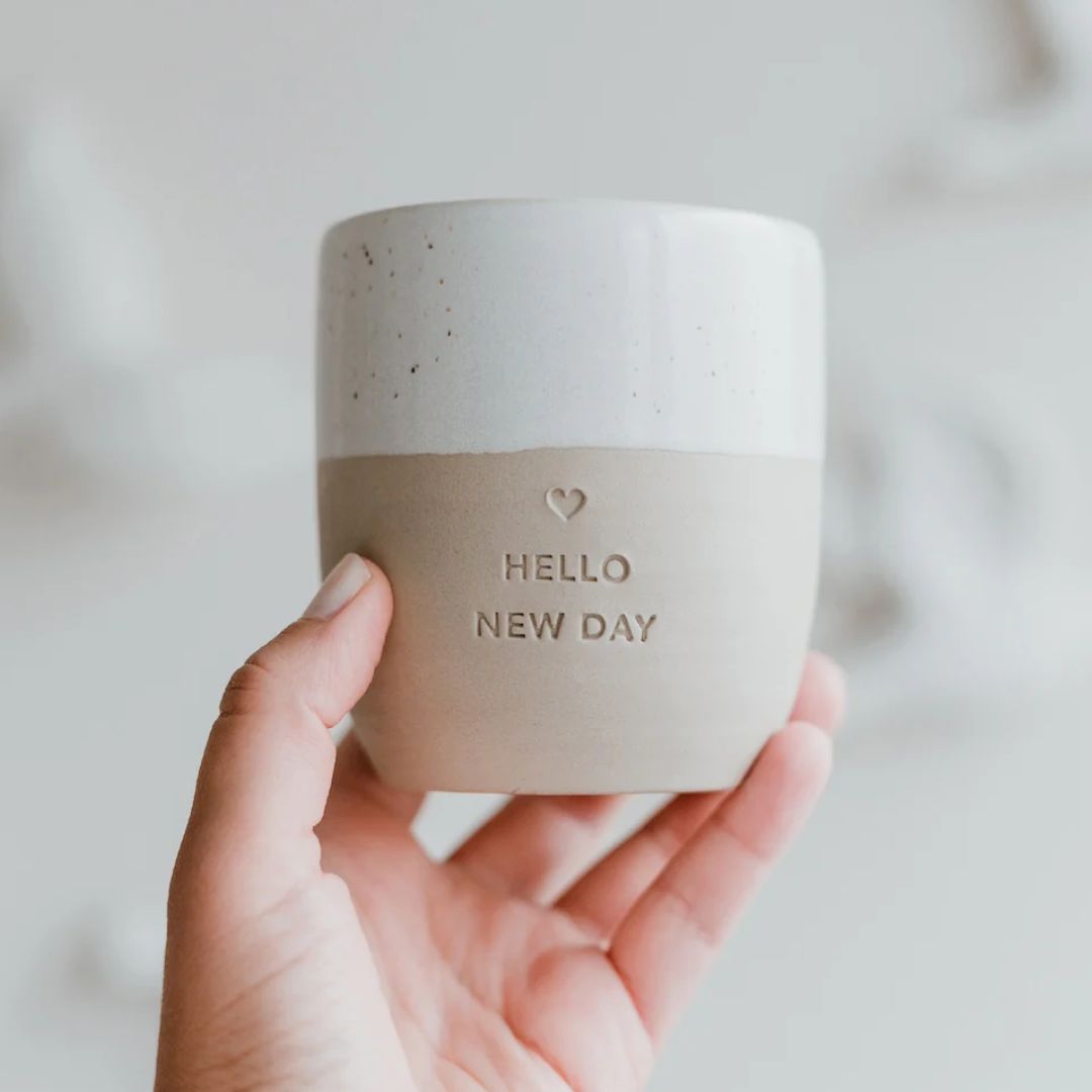Becher Hello New Day