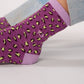 Mädchensocken mit Leopardenmuster violett und gelb
