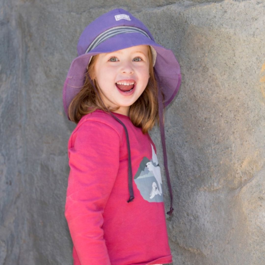 PICKAPOOH | Sommer Strick Mütze 'Feuerwehr' lila/gestreift