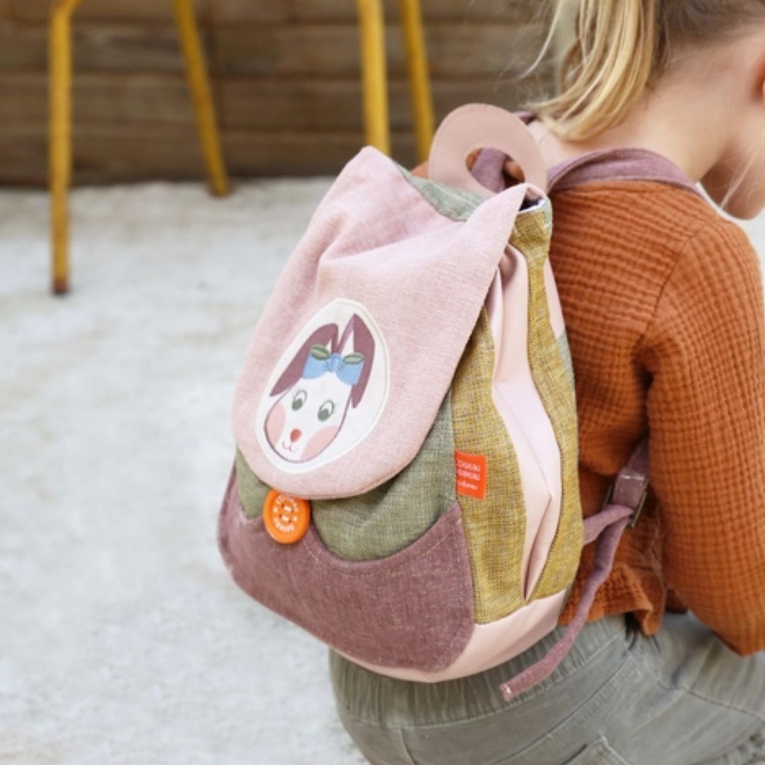 Personalisierbarer Kinderrucksack Frau Hase